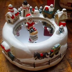 Christmas - Cedar Creek Collection: Musical Skating Pond (vintage).